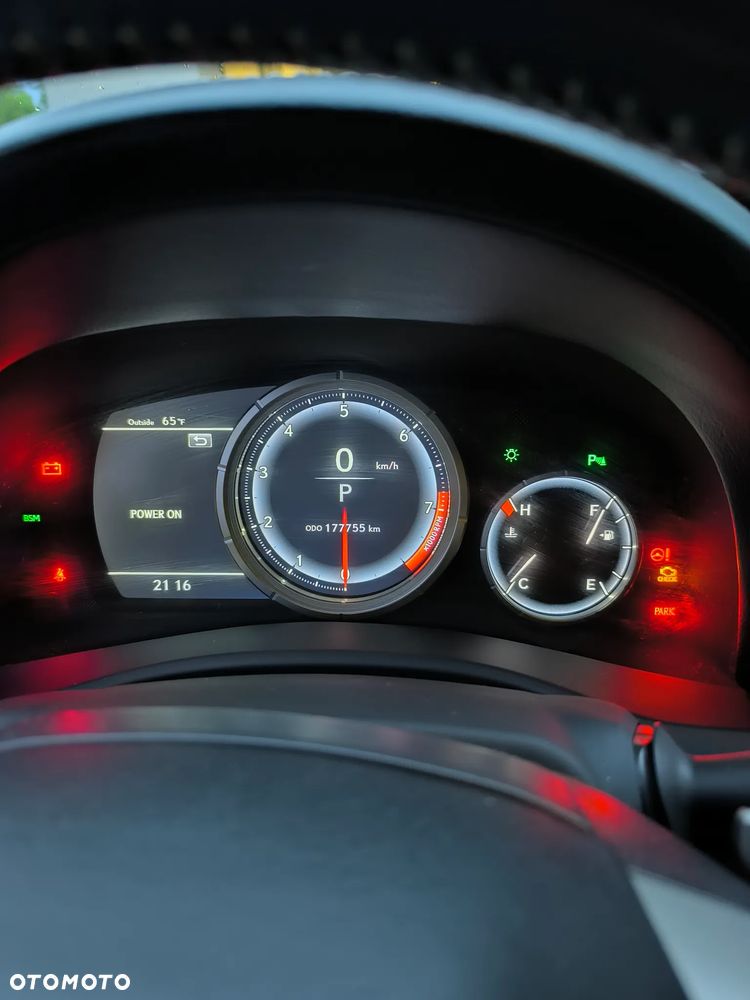 Lexus GS - 10