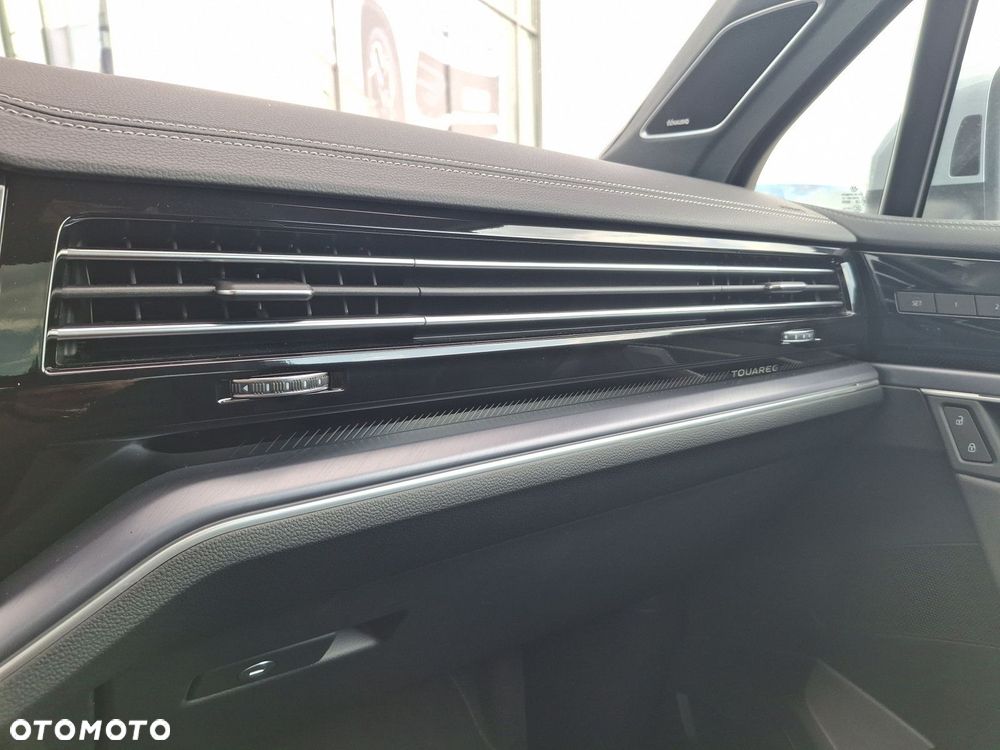 Volkswagen Touareg 3.0 V6 TDI 4Motion R-Line - 22