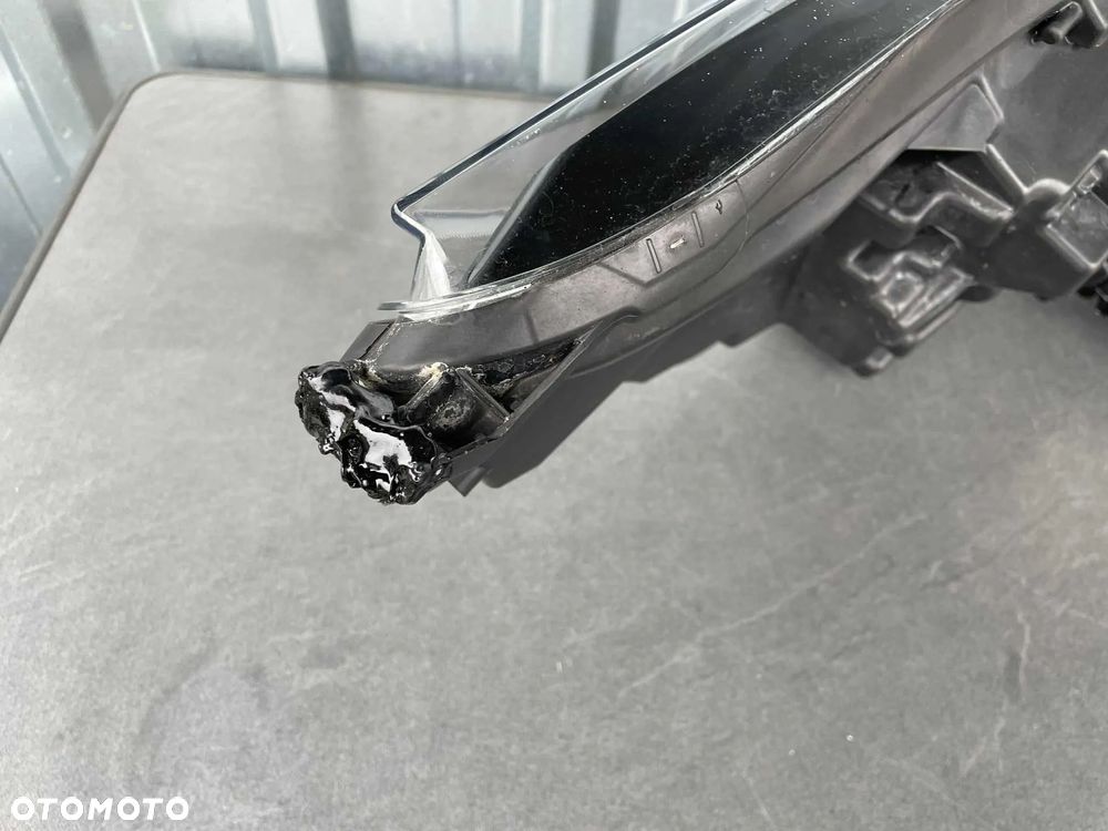 Renault Trafic IV Lampa Lewa Pure Led 260601790R 1EX014721-01 - 5