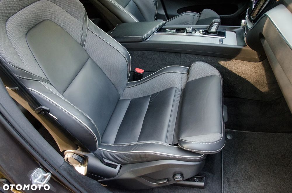 Volvo XC 60 - 32