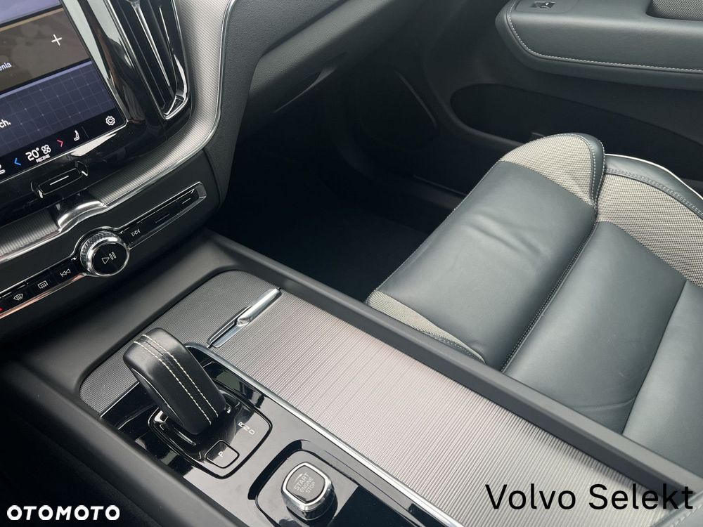 Volvo XC 60 B5 B AWD R-Design - 15