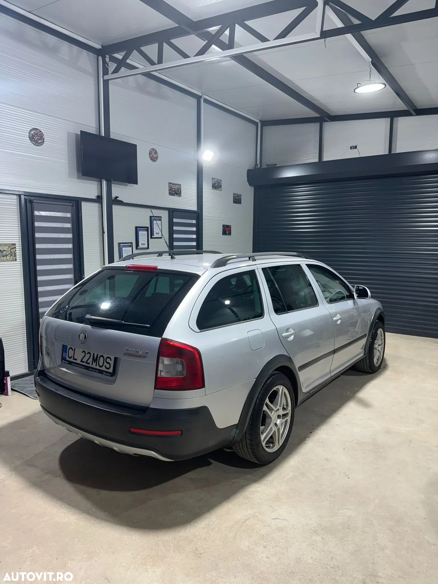 Skoda Octavia Combi 2.0 TDI DPF Elegance 4x4 - 12