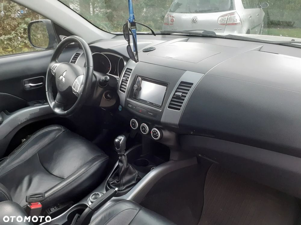 Mitsubishi Outlander 2.0 DID Instyle - 13