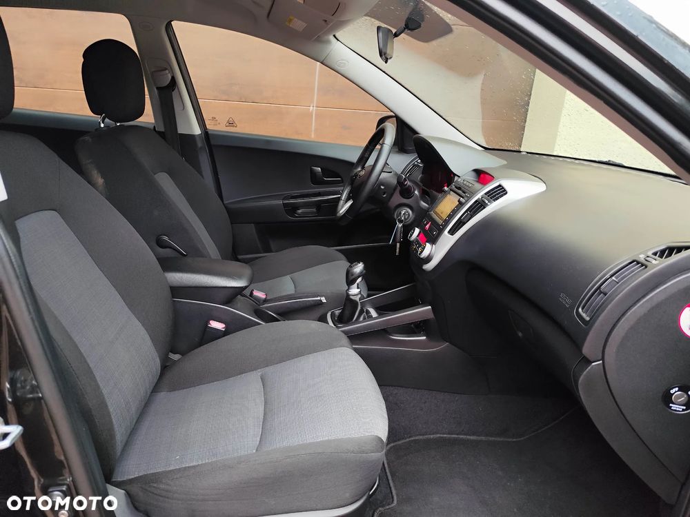 Kia Ceed 1.6 CVVT ISG Vision - 6