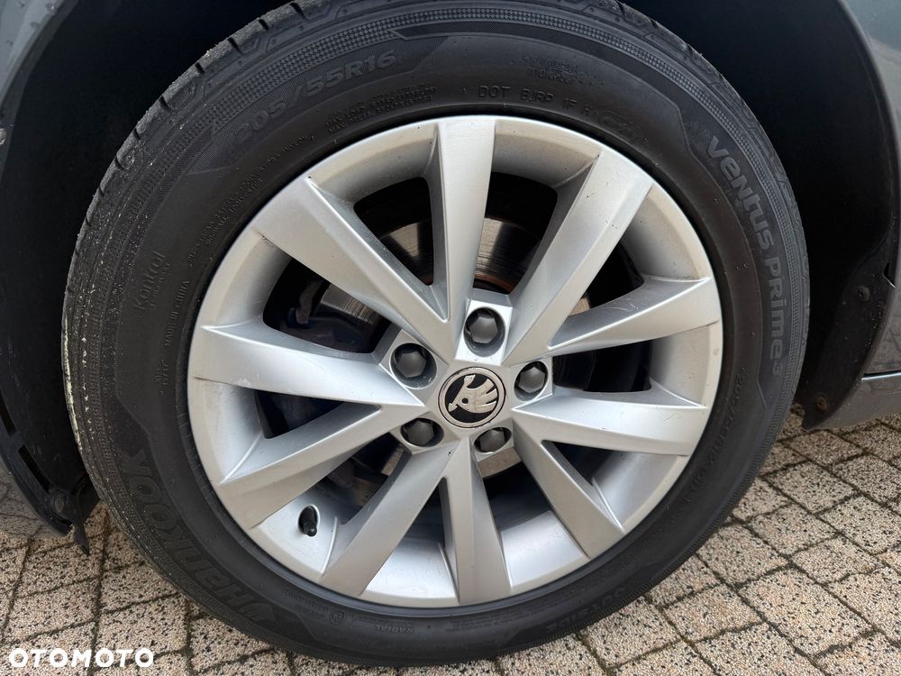 Skoda Octavia 1.6 TDI Premium Edition - 11