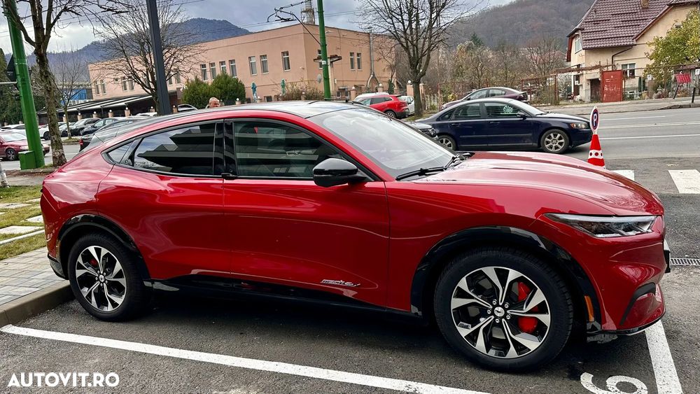 Ford Mustang Mach-E - 5