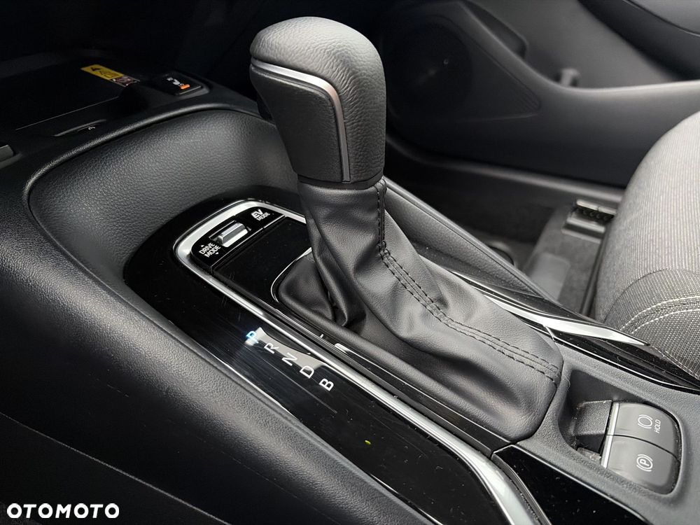 Toyota Corolla 1.8 Hybrid Comfort - 17