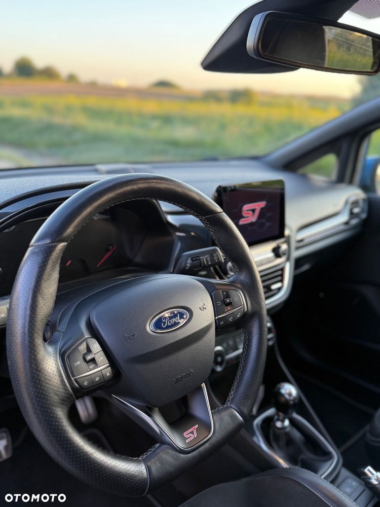 Ford Fiesta - 21