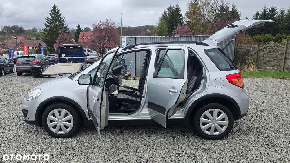 Suzuki SX4 1.6 Comfort - 12