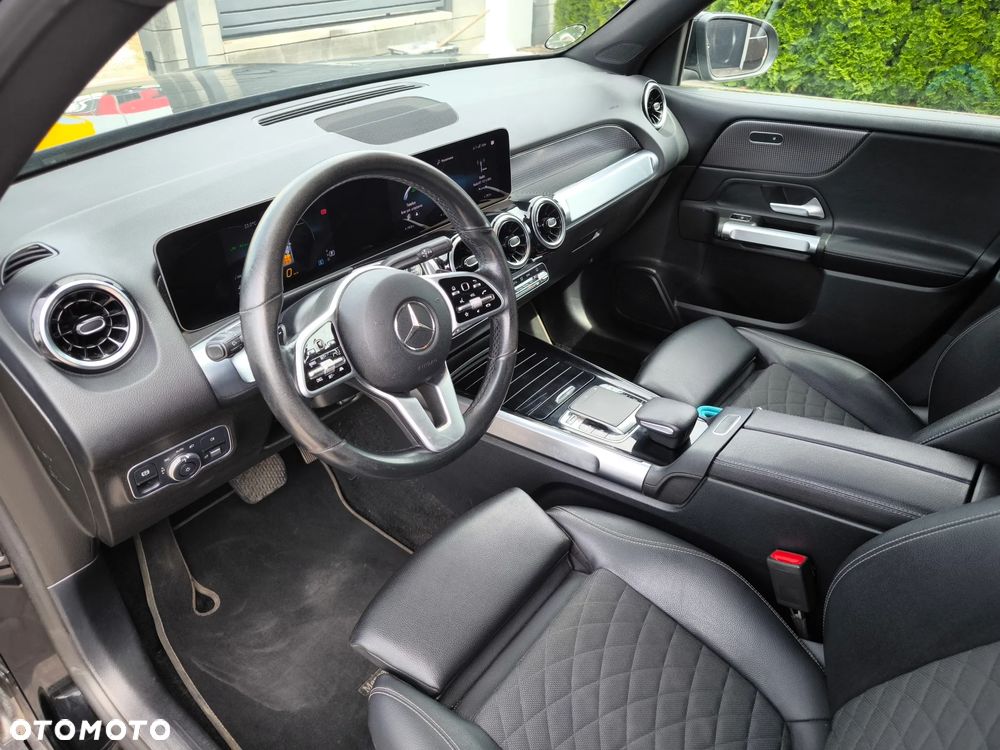 Mercedes-Benz GLB - 9