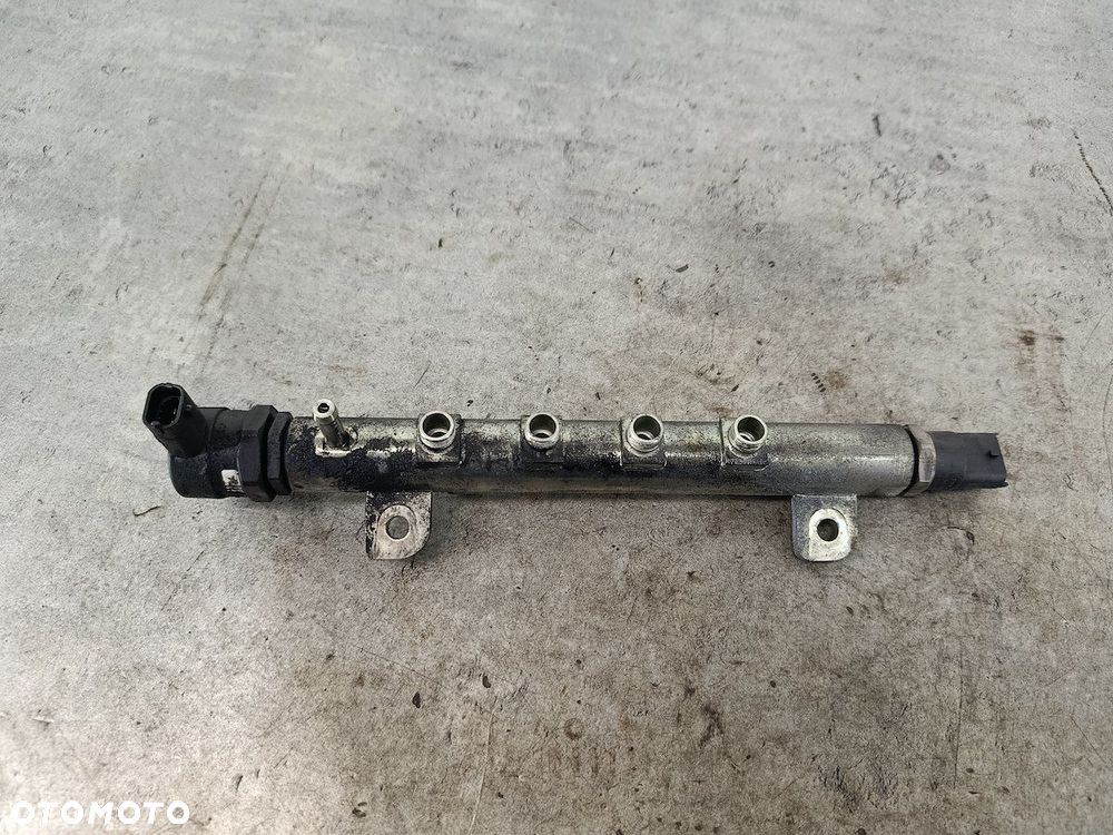LISTWA WTRYSKOWA DIESEL OPEL VECTRA C 55188056 0445214057  BOSCH 1.9 CDTI - 4