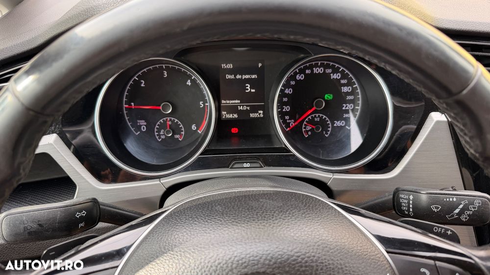 Volkswagen Touran - 11