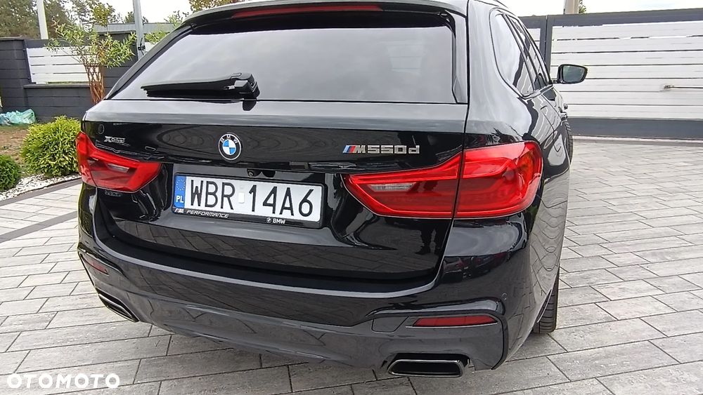 BMW Seria 5 M550d xDrive - 15