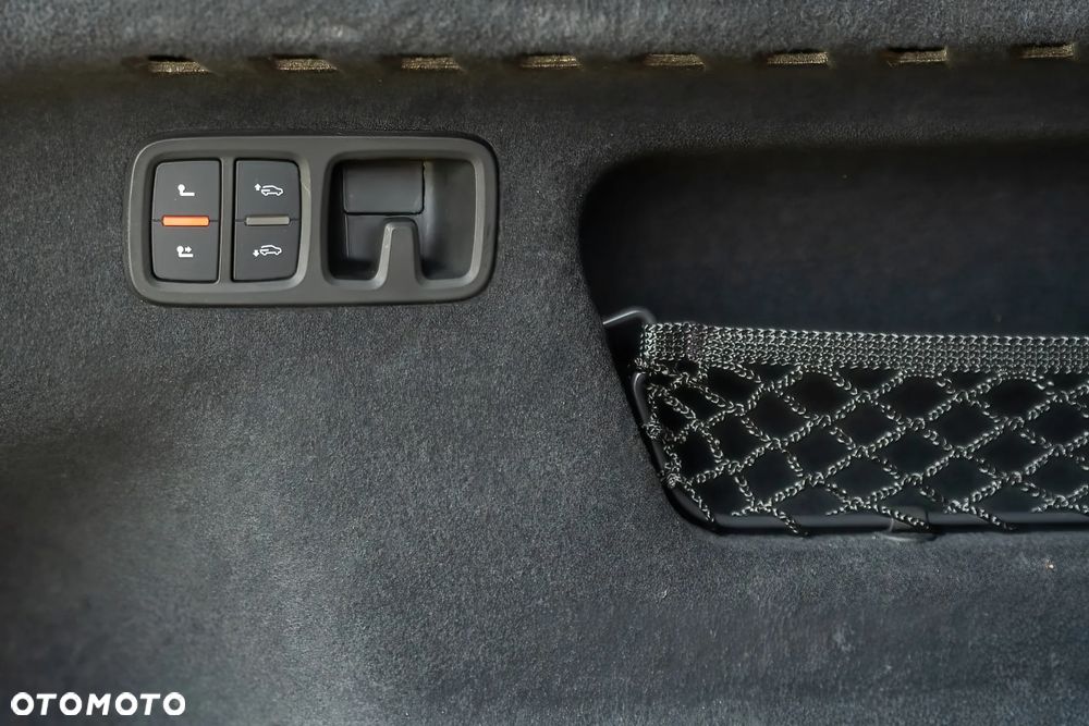 Audi Q8 - 16