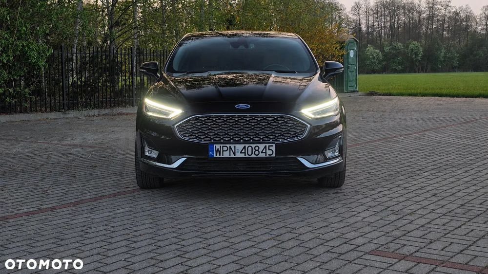 Ford Fusion - 11
