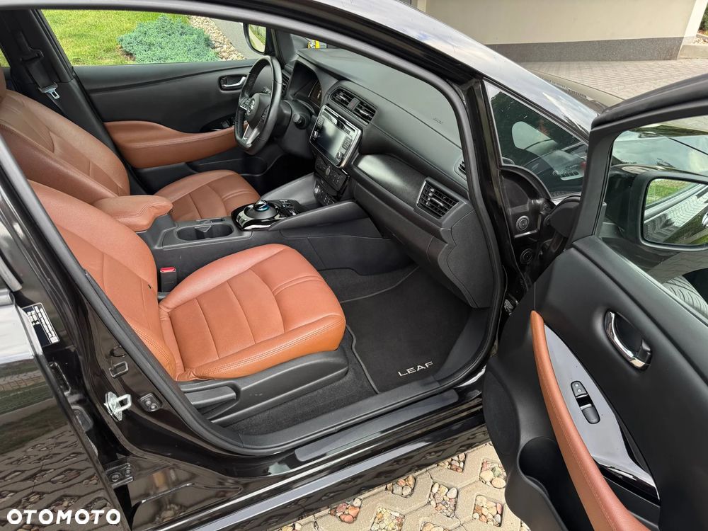 Nissan Leaf 40 kWh N-Connecta - 17