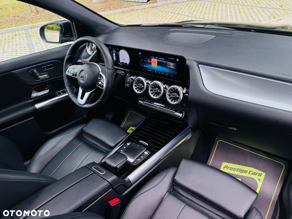 Mercedes-Benz GLA 200 d 8G-DCT Progressive - 32