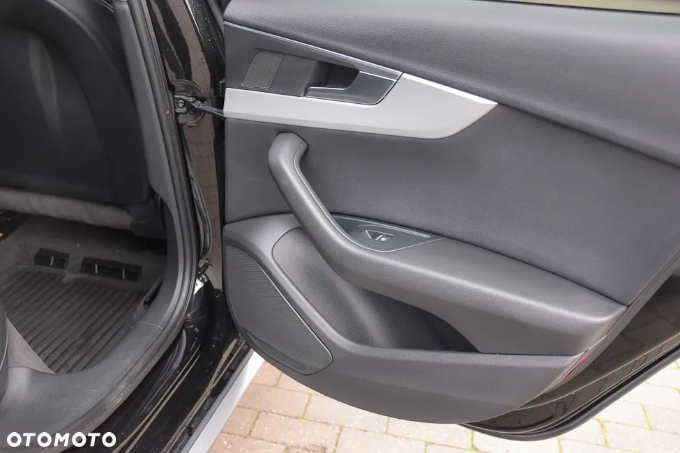 Audi A4 Allroad - 31