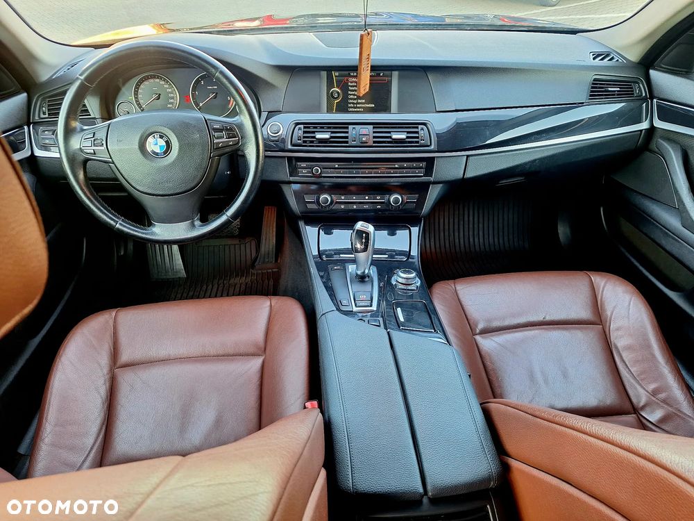 BMW Seria 5 520d - 16