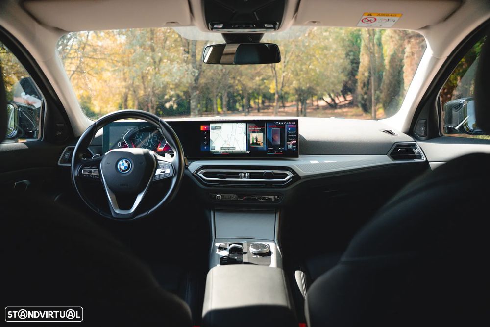 BMW 330 e Aut. - 35