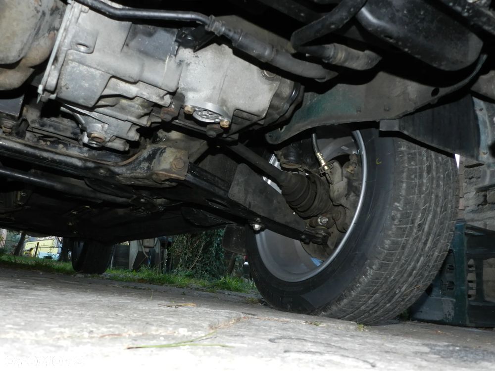 Volkswagen Passat - 36