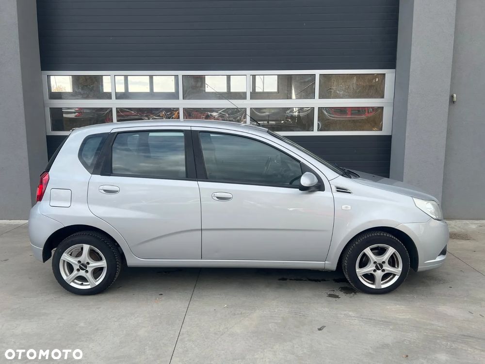 Chevrolet Aveo 1.2 16V LS - 2
