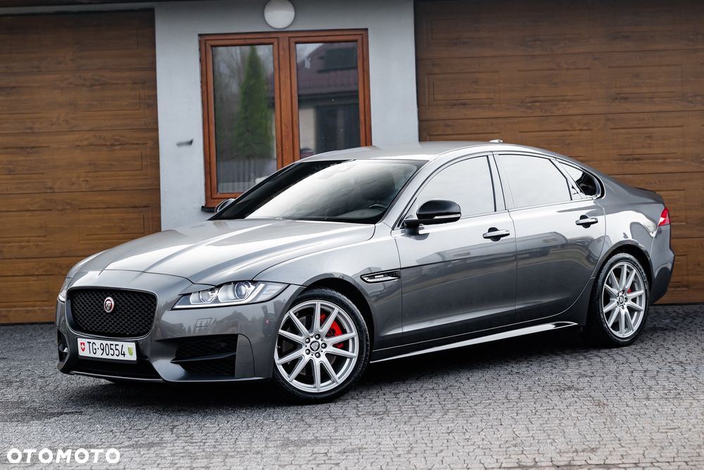 Jaguar XF 35t R-Sport - 3