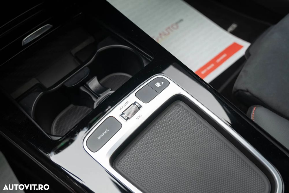 Mercedes-Benz A 35 AMG Sedan 4Matic MHEV 8G-DCT - 19