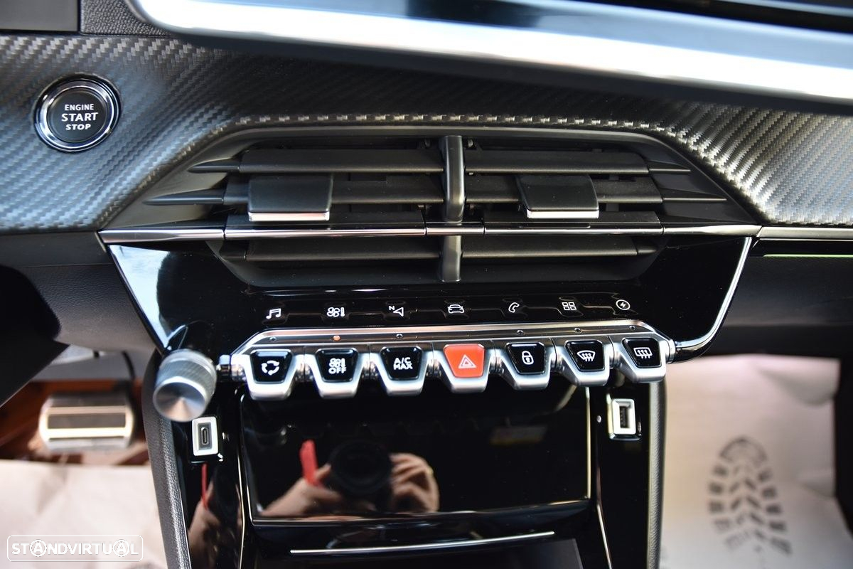 Peugeot e-2008 50 kWh GT Line - 15