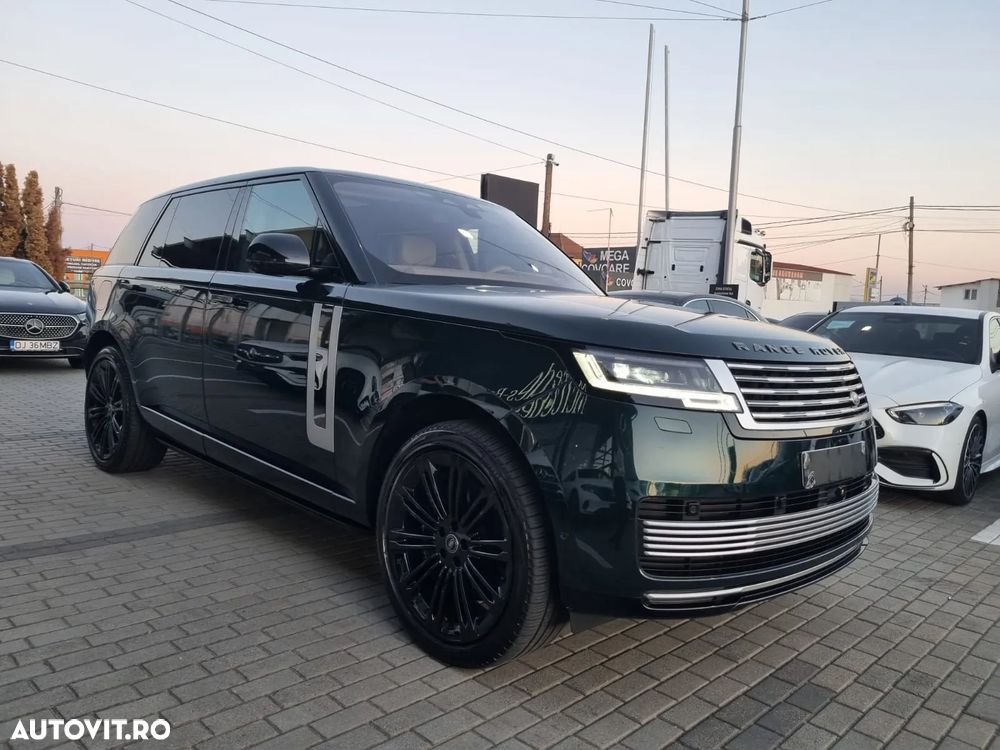 Land Rover Range Rover 4.4 V8 P530 LWB SV - 3