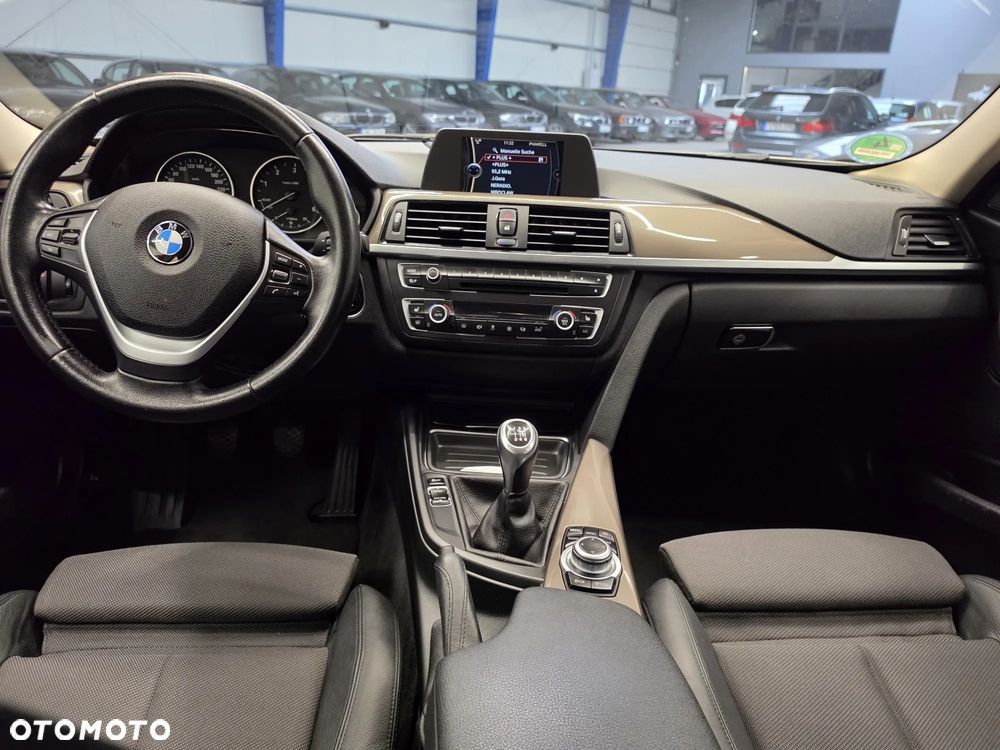 BMW Seria 3 318d Modern Line - 28