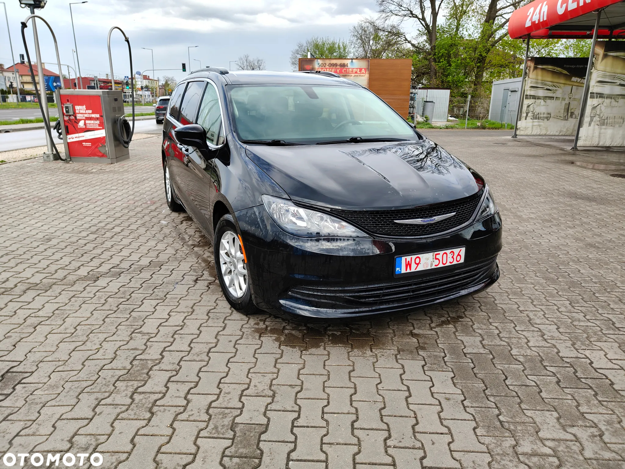 Chrysler Pacifica - 13