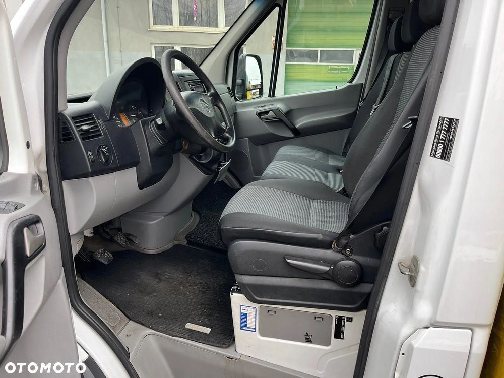 Mercedes-Benz SPRINTER 416 - 21