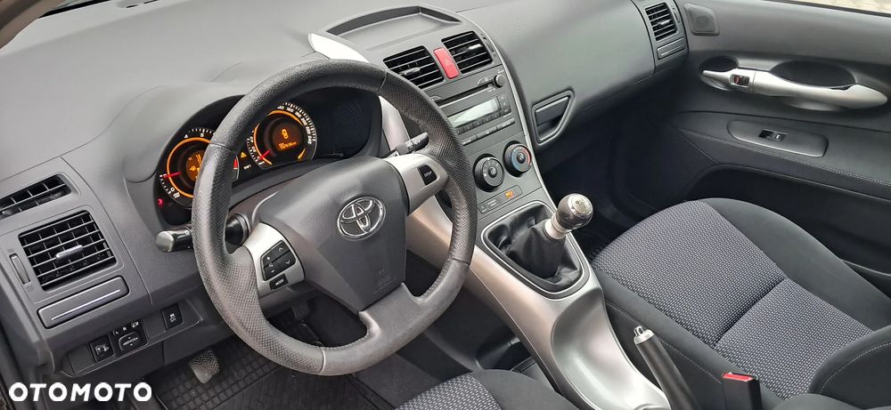 Toyota Auris 1.6 Comfort - 5