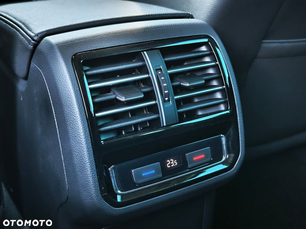 Volkswagen Passat Variant - 19