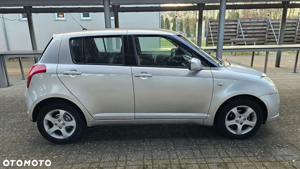 Suzuki Swift 1.3 4x4 Snow - 27