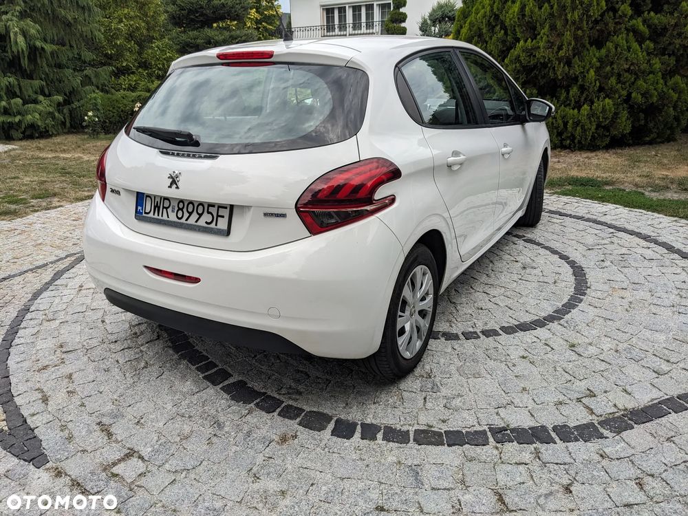 Peugeot 208 - 2