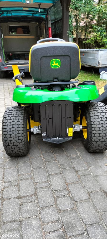 John Deere X107 - 5