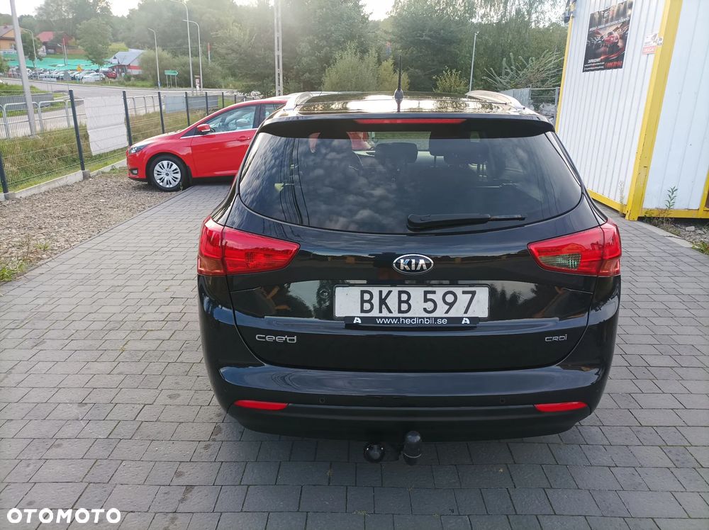 Kia Ceed 1.6 CRDi 128 ISG Platinum Edition - 10