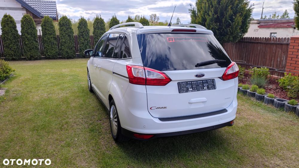 Ford Grand C-MAX - 9