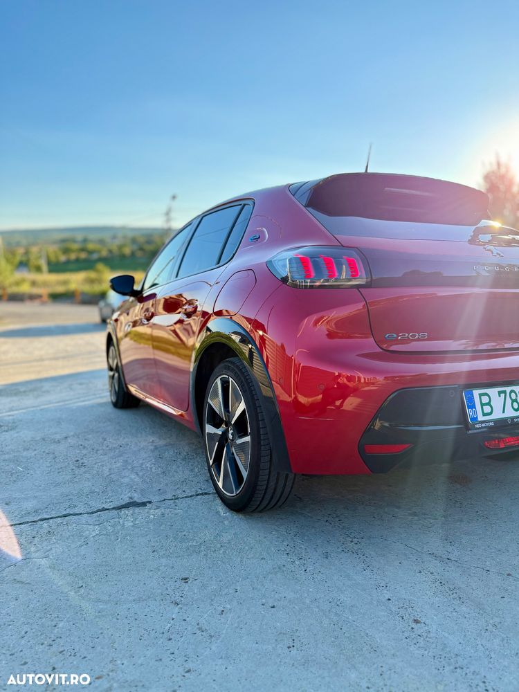 Peugeot 208 e-208 GT - 6