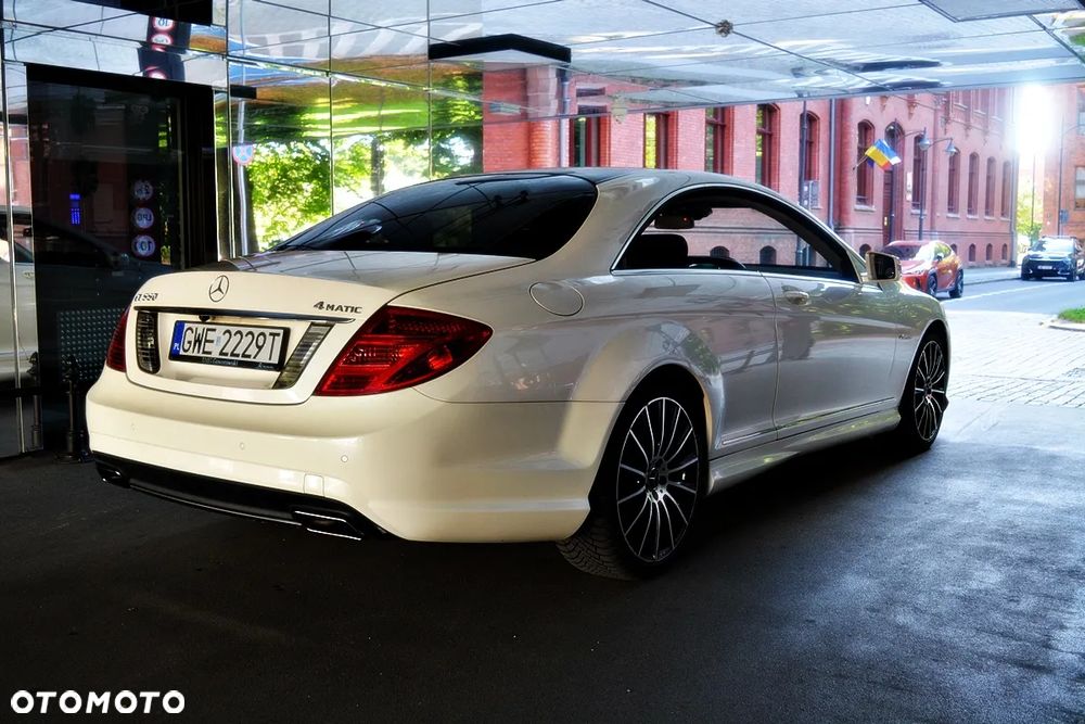 Mercedes-Benz CL 500 4Matic (BlueEFFICIENCY) 7G-TRONIC - 38