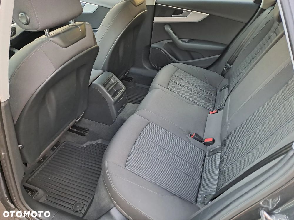 Audi A4 Avant 2.0 TDI - 22