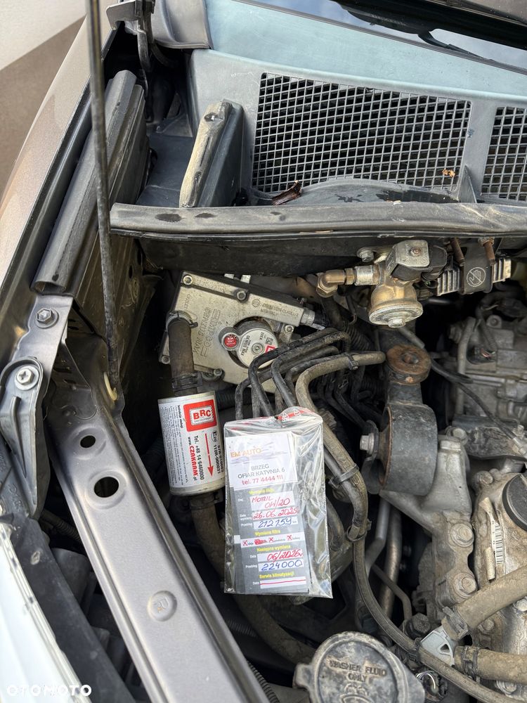 Toyota Sienna 3.5 V6 - 16