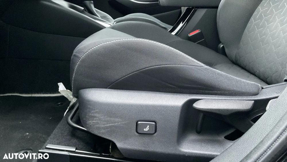 Toyota Corolla Sedan 1.8 HSD Dynamic - 27