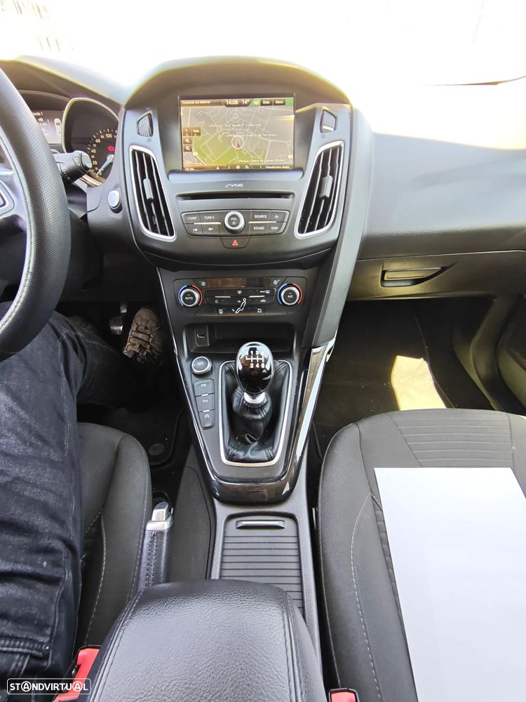Ford Focus SW 1.5 TDCi Titanium - 15