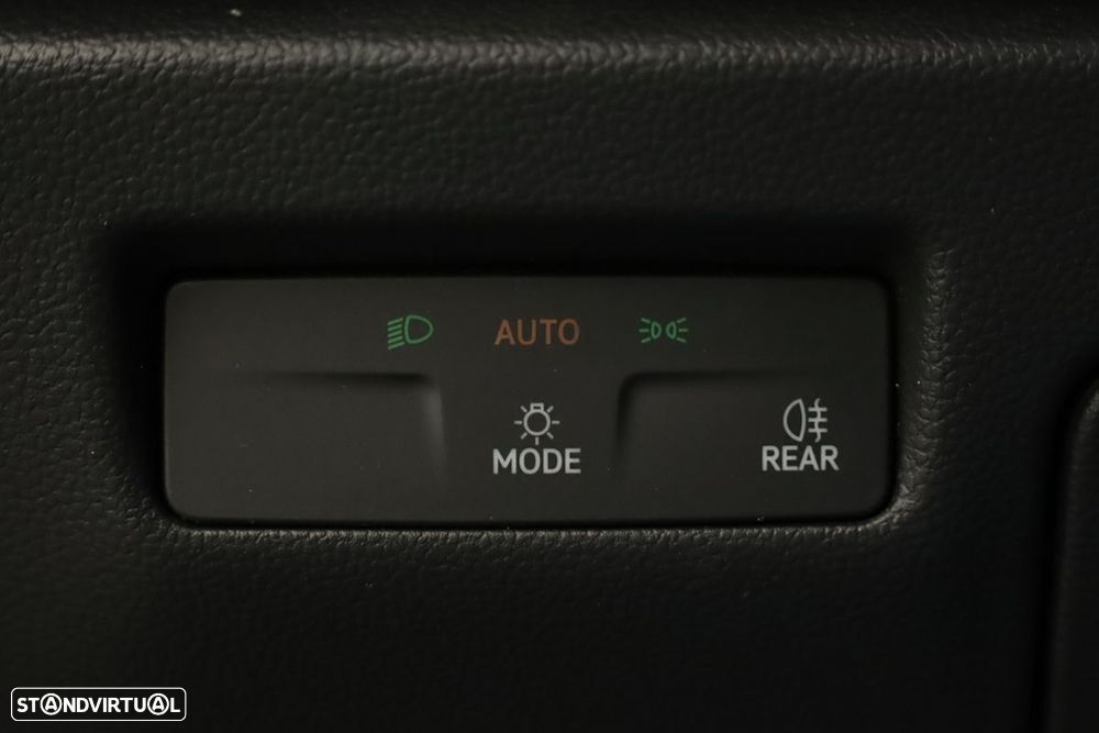 VW Passat Variant 1.5 TSI eHybrid DSG - 18