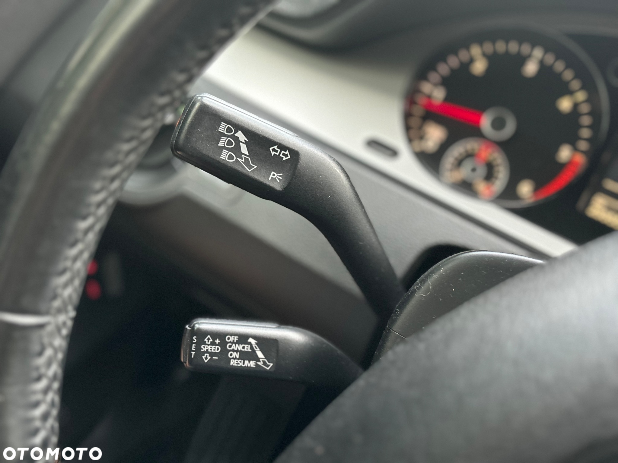 Volkswagen Passat - 16