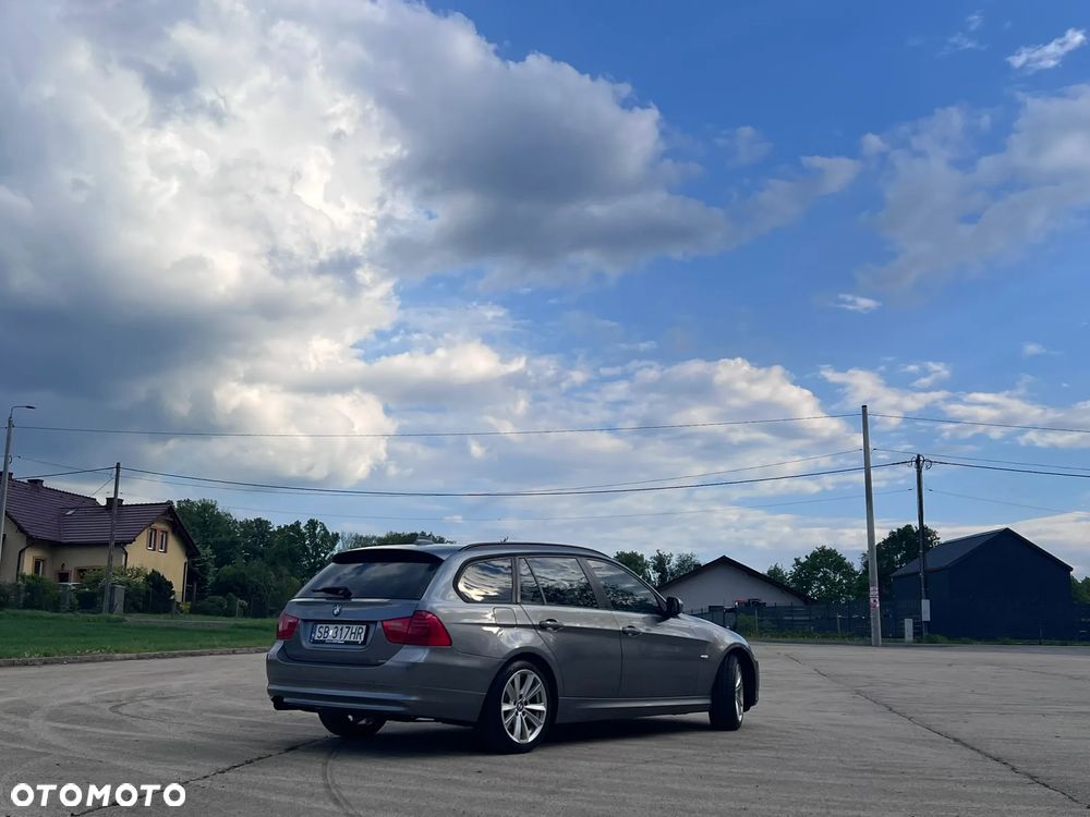 BMW Seria 3 320i - 2