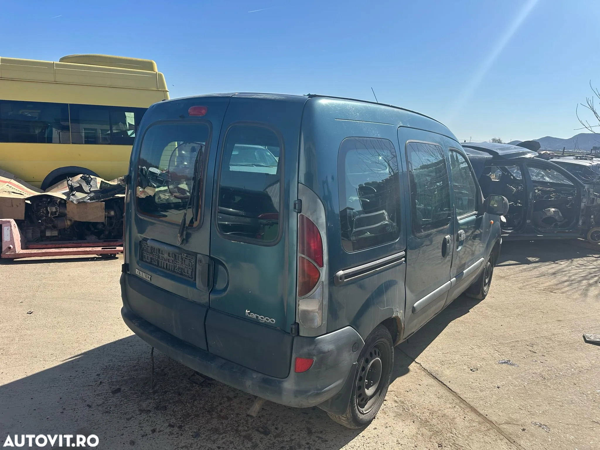 Dezmembrari Renault Kangoo 1.4 benzina 1999 - 4